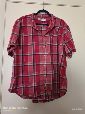 Old Navy Red Plaid Short-Sleeve Button-Up Shirt